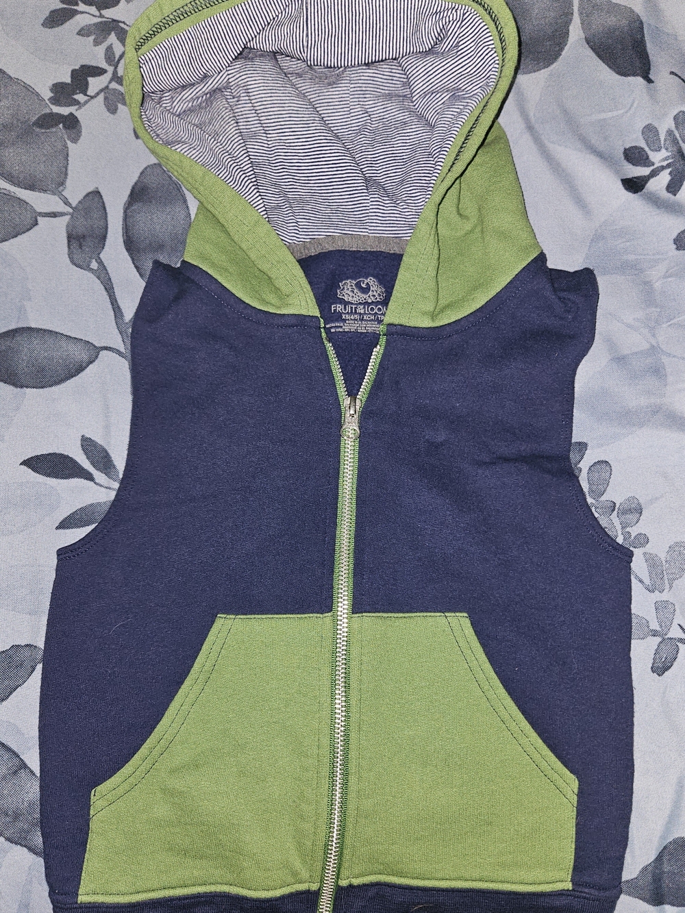 Fruit of the Loom Boys Navy and Green Hooded Zip Vest XS